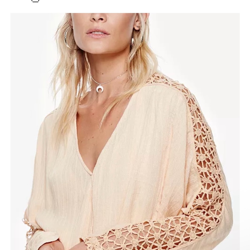 Free People Runaway
Cropped Crochet-Detail Top Sz XS Anthropologie
